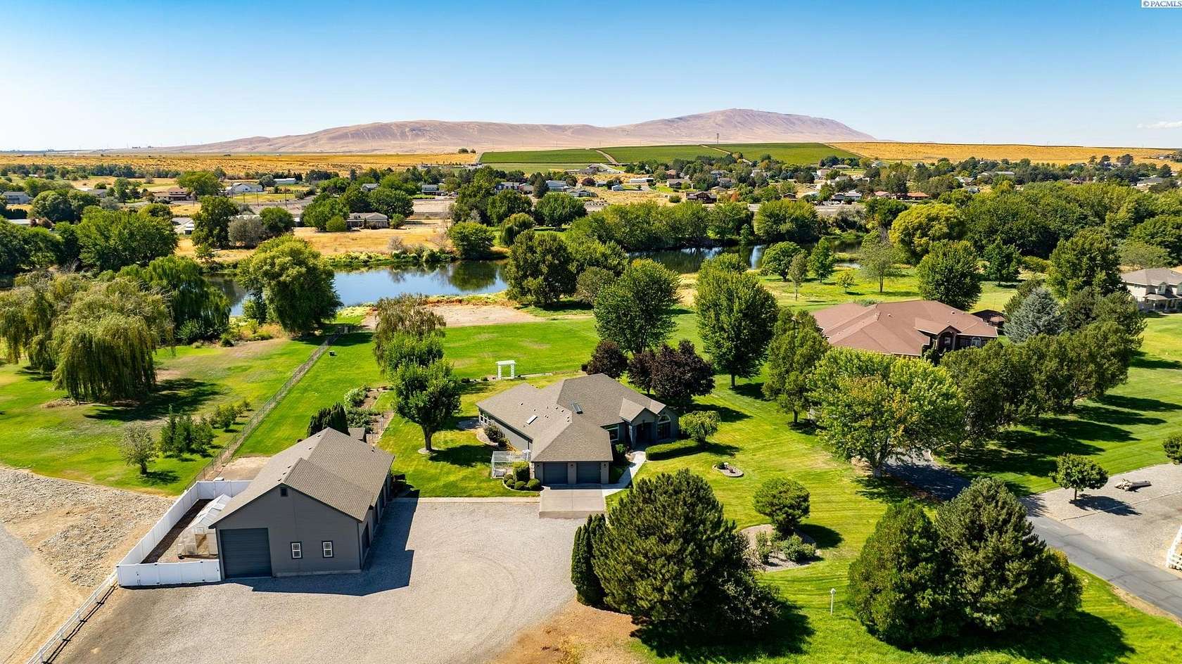 7 Acres of Land with Home for Sale in West Richland, Washington