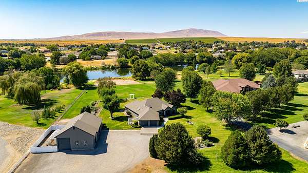 7 Acres of Land with Home for Sale in West Richland, Washington