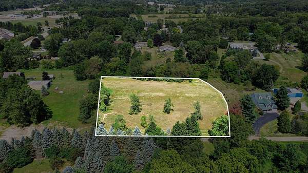 4 Acres of Residential Land for Sale in Chelsea, Michigan