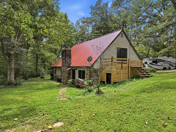 5 Acres of Land with Home for Sale in Thayer, Missouri
