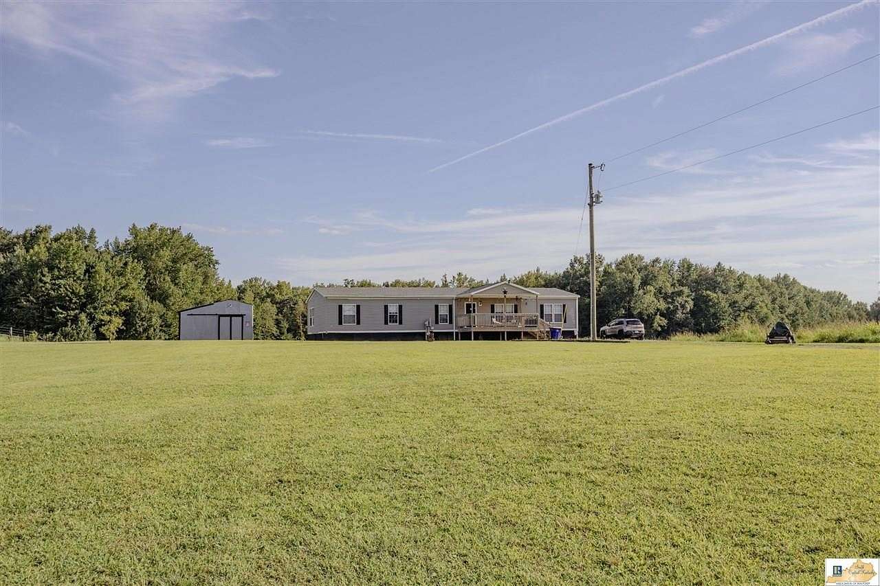 15 Acres of Recreational Land with Home for Sale in Hardyville, Kentucky