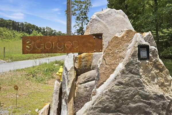 5 Acres of Residential Land for Sale in Soddy-Daisy, Tennessee