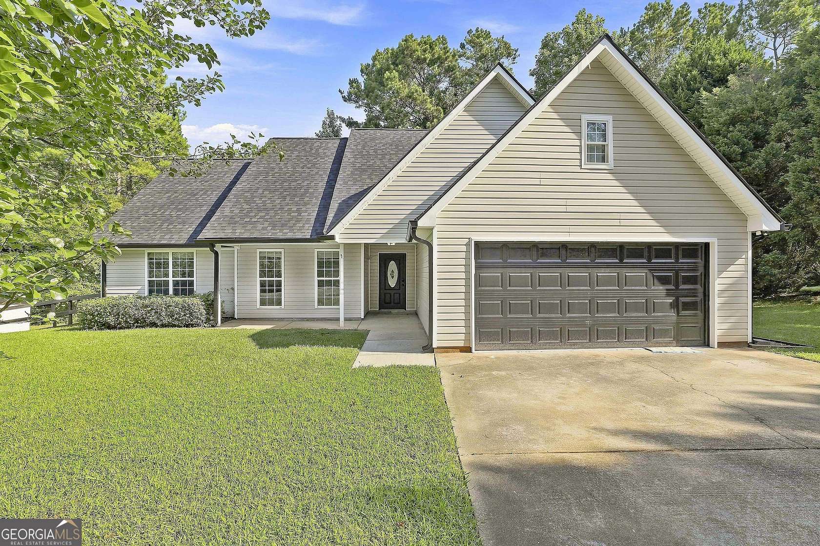 2.1 Acres of Land with Home for Sale in Senoia, Georgia