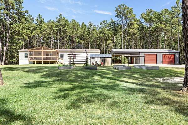 9 Acres of Improved Residential Land for Sale in Sour Lake, Texas