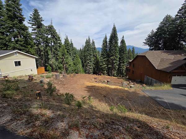 0.45 Acres of Residential Land for Sale in Lake Almanor Country Club, California