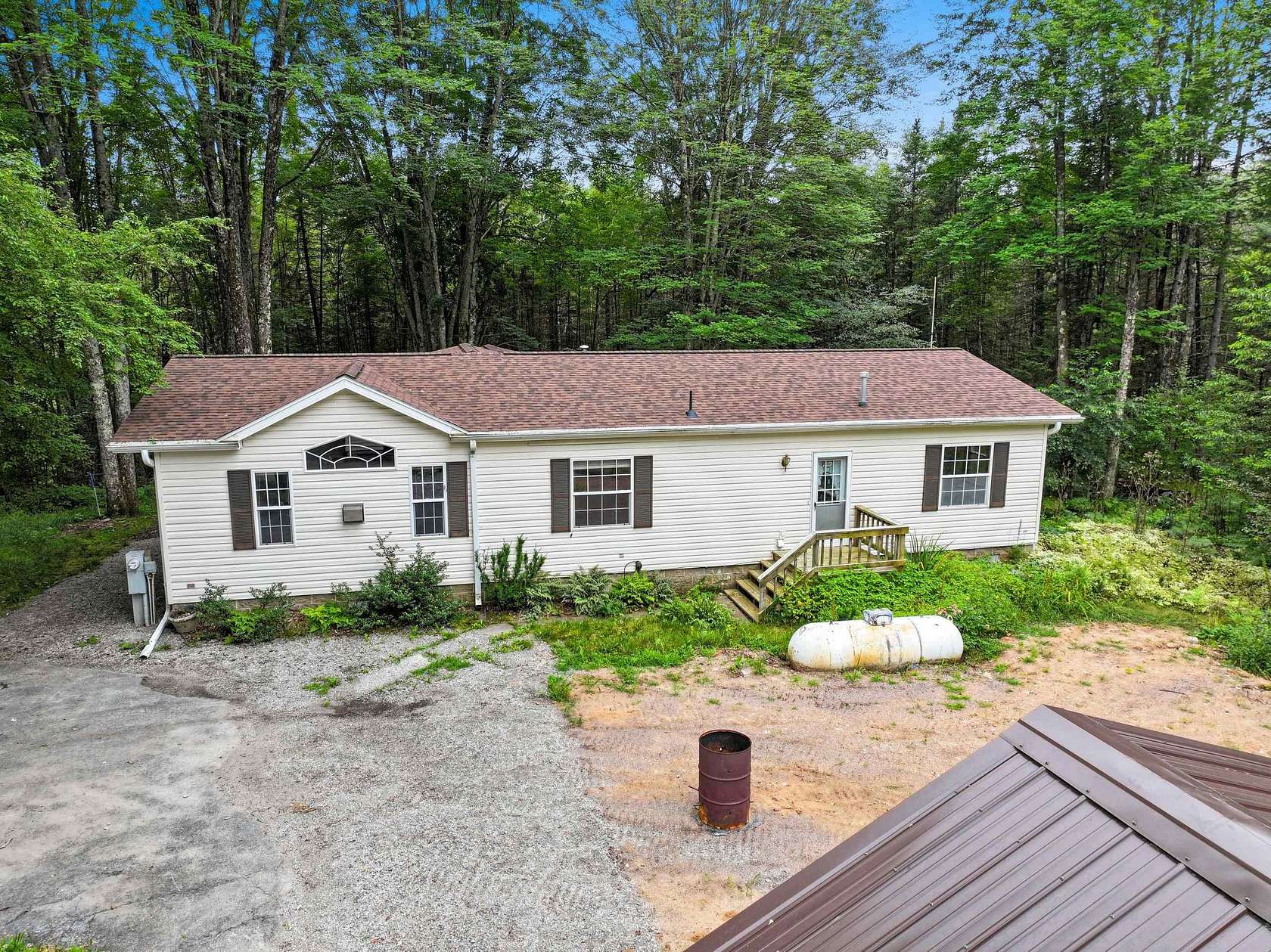 7.25 Acres of Land with Home for Sale in Athelstane, Wisconsin