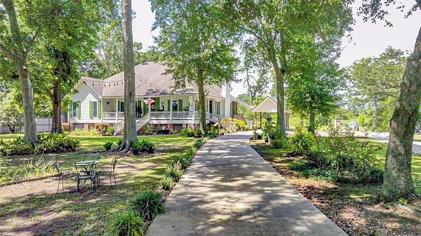 3.78 Acres of Land with Home for Sale in Franklin, Louisiana