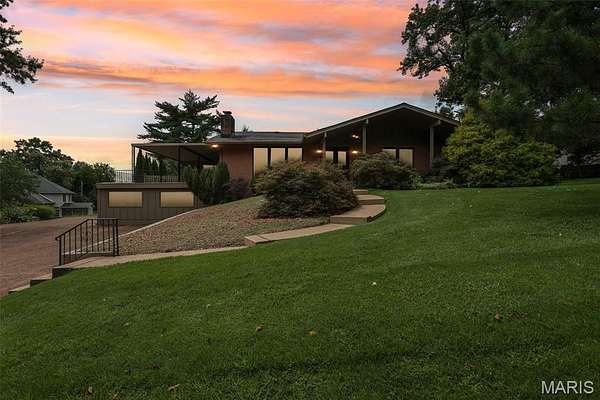 0.9 Acres of Residential Land for Sale in St. Louis, Missouri
