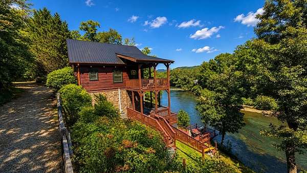 1.57 Acres of Land with Home for Sale in Murphy, North Carolina