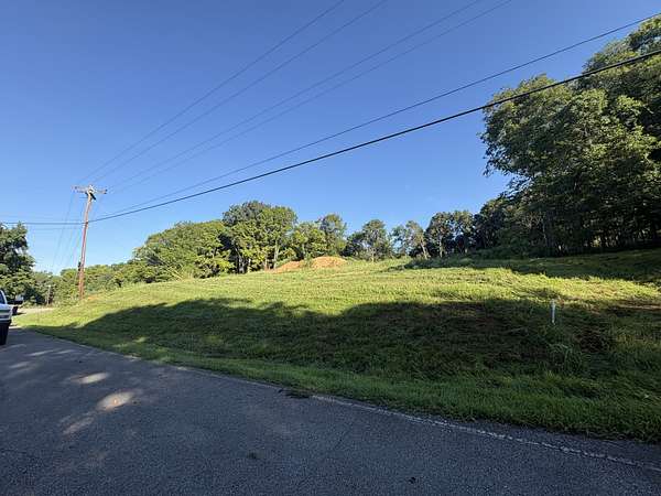 11.6 Acres of Land for Sale in Clarksville, Tennessee