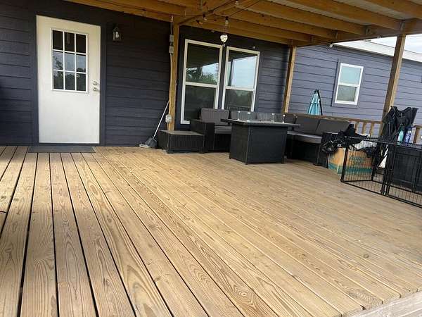 4.7 Acres of Land with Home for Sale in Palestine, Texas