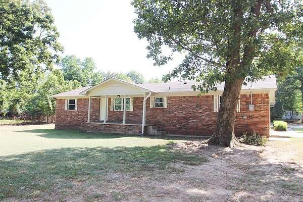3 Acres of Land with Home for Sale in Vilonia, Arkansas