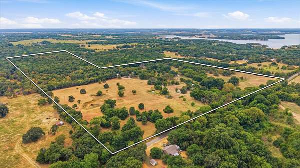49.5 Acres of Land for Sale in Savoy, Texas