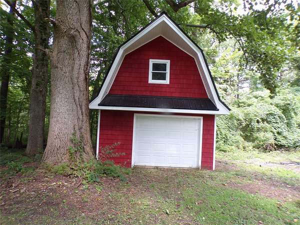 2.14 Acres of Residential Land for Sale in East Springfield, Pennsylvania
