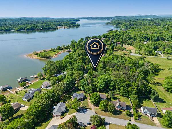 3 Acres of Land with Home for Sale in Soddy-Daisy, Tennessee
