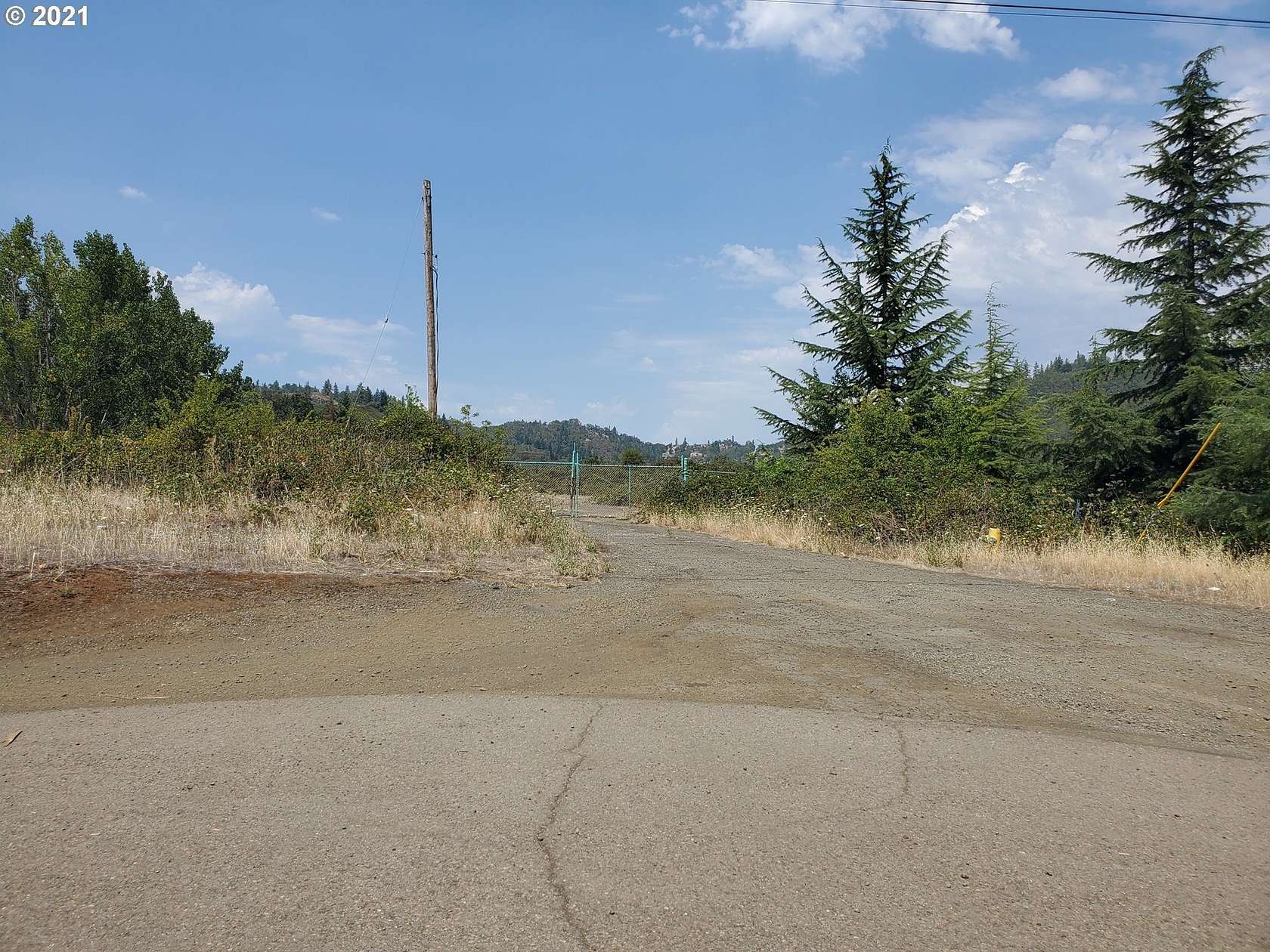 9.88 Acres of Commercial Land for Sale in Roseburg, Oregon