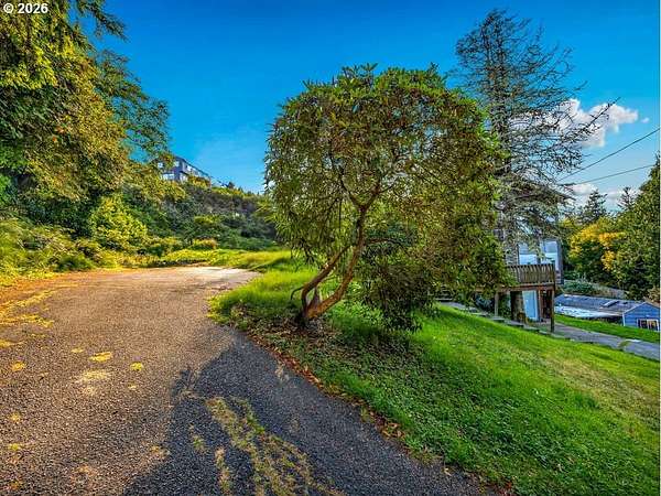 0.24 Acres of Residential Land for Sale in Astoria, Oregon