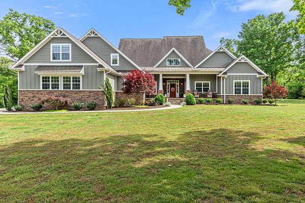 7.43 Acres of Land with Home for Sale in Gallatin, Tennessee