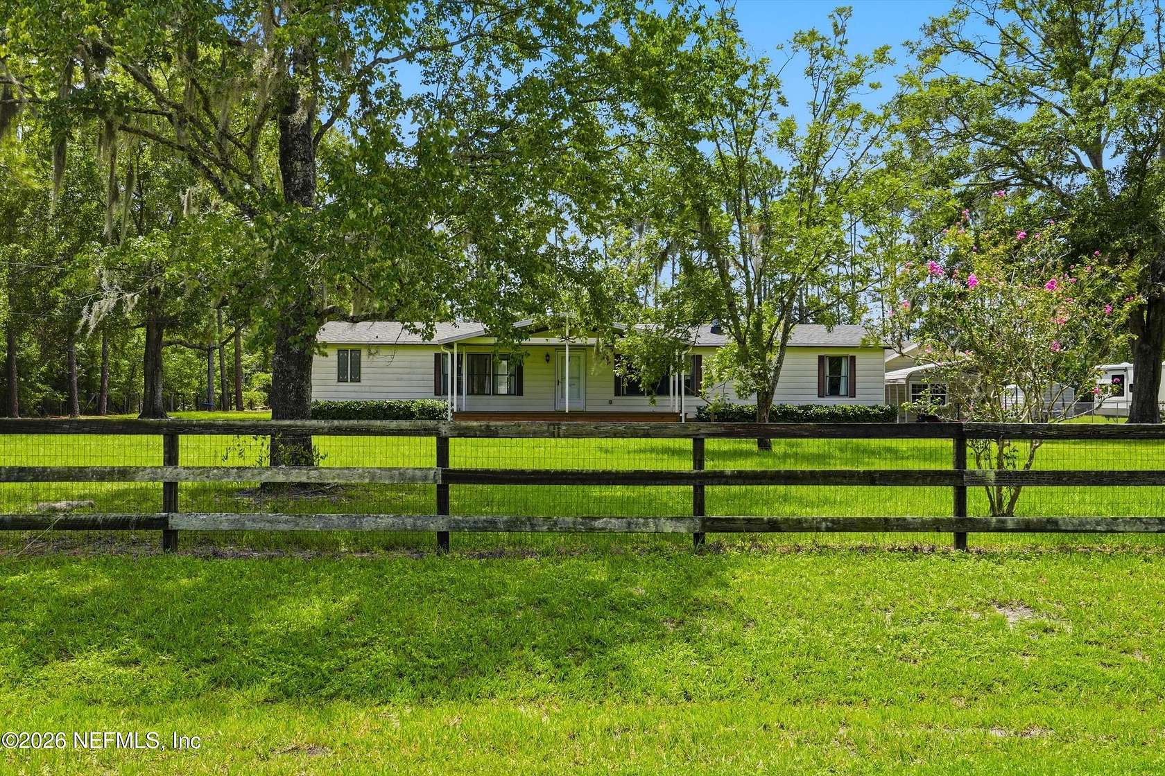 1.55 Acres of Land with Home for Sale in Jacksonville, Florida