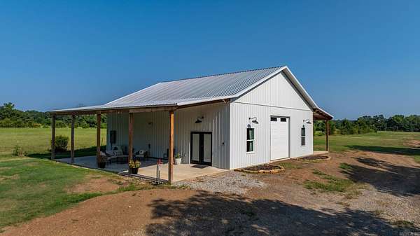 15 Acres of Land with Home for Sale in Vilonia, Arkansas