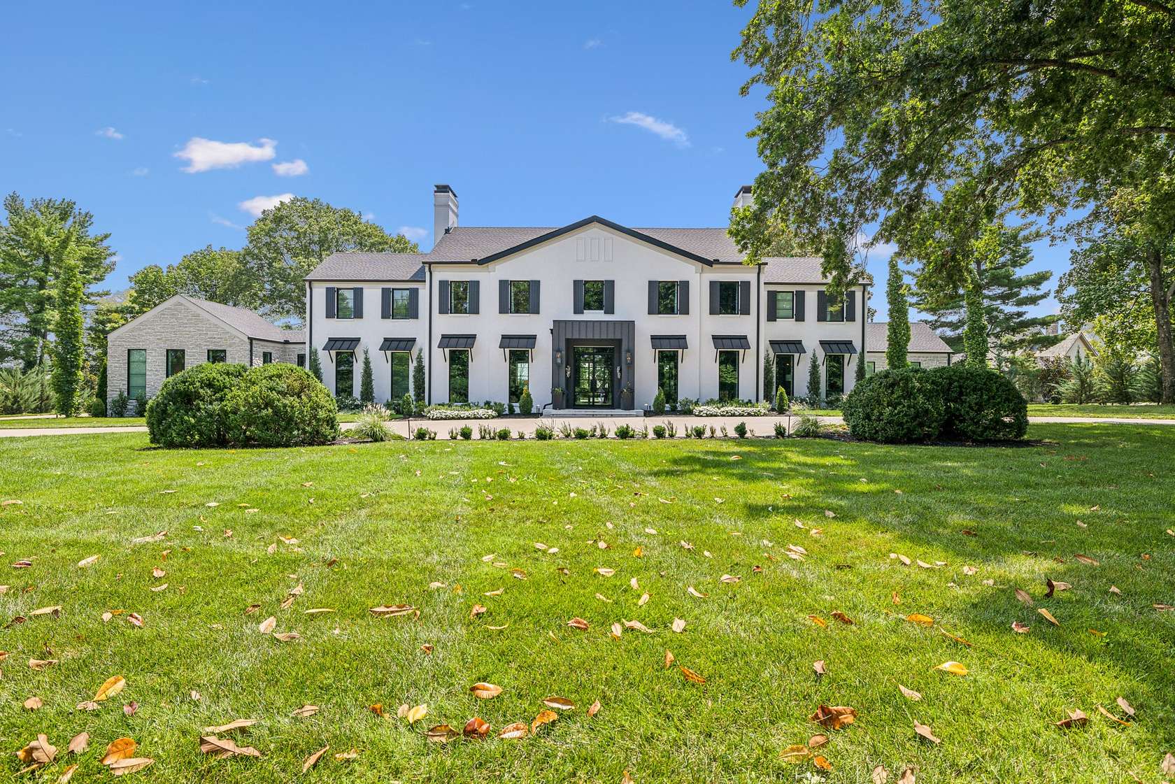 1.87 Acres of Land with Home for Sale in Brentwood, Tennessee