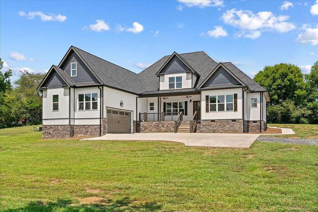 20 Acres of Recreational Land with Home for Sale in Chatsworth, Georgia