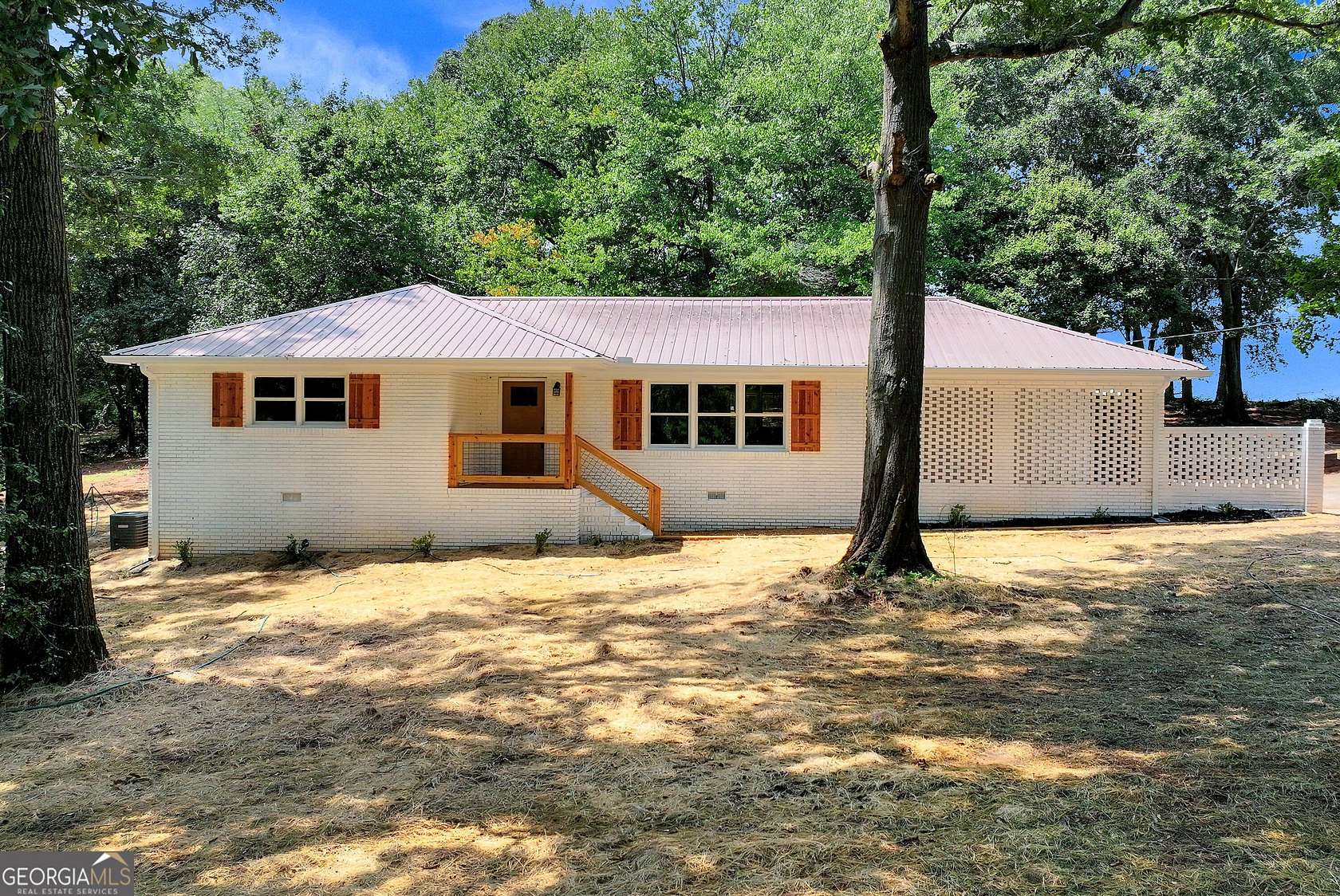 2 Acres of Land with Home for Sale in Comer, Georgia