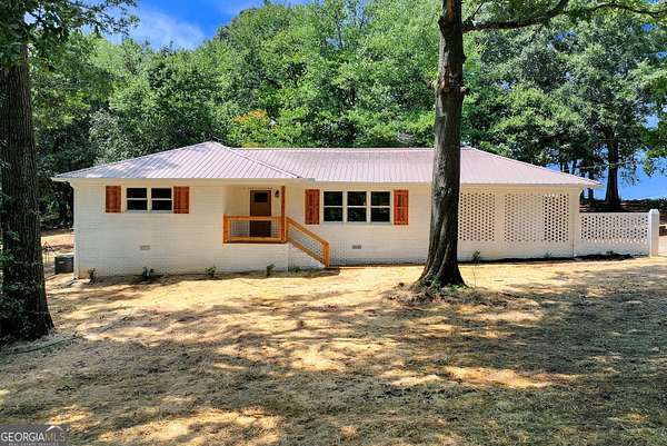 2 Acres of Land with Home for Sale in Comer, Georgia