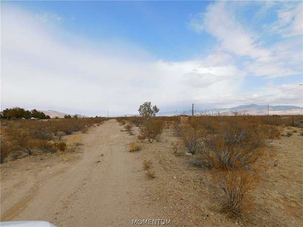 2.35 Acres of Residential Land for Sale in Golden Valley, Arizona