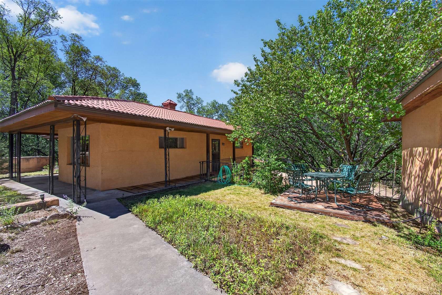 3 Acres of Improved Mixed-Use Land for Sale in Santa Fe, New Mexico