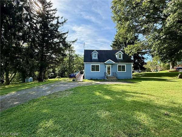 1.54 Acres of Land with Home for Sale in Alliance, Ohio