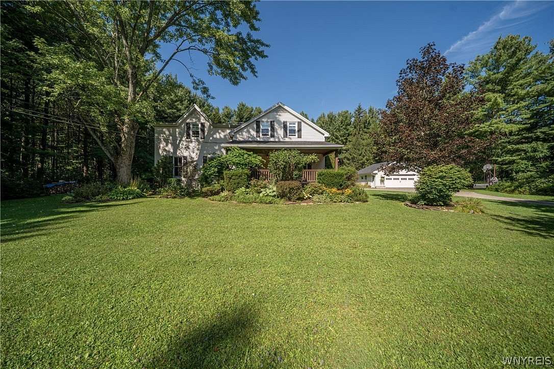 4.6 Acres of Land with Home for Sale in Hamburg, New York