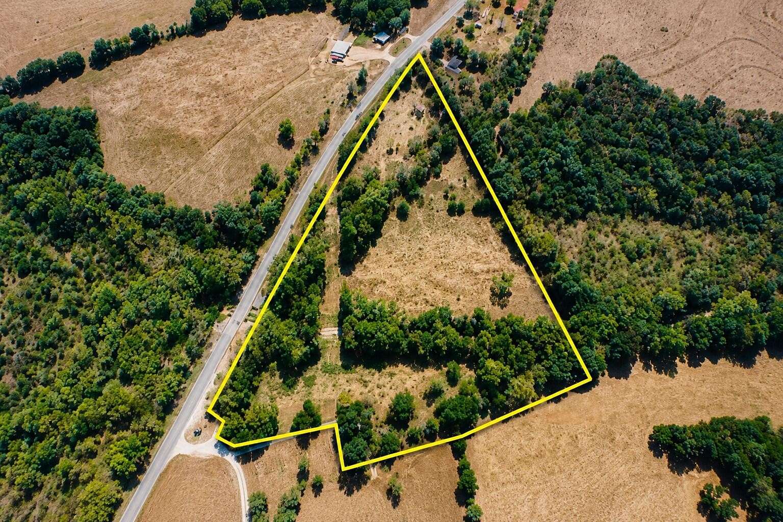 11 Acres of Land for Sale in Tunas, Missouri