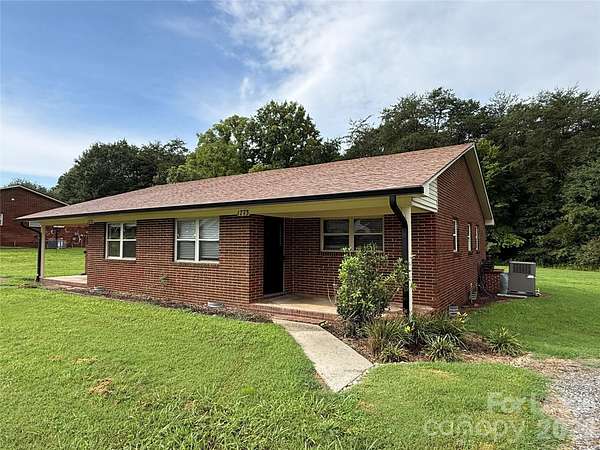 2 Acres of Land with Home for Lease in Lincolnton, North Carolina