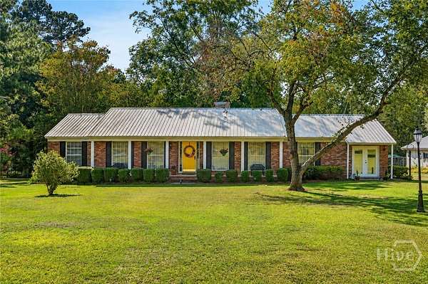 15.5 Acres of Land with Home for Sale in Sylvania, Georgia
