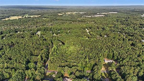 16.9 Acres of Recreational & Residential Land for Sale in Locust Grove, Georgia