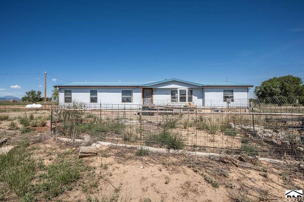 9.87 Acres of Land with Home for Sale in Trinidad, Colorado