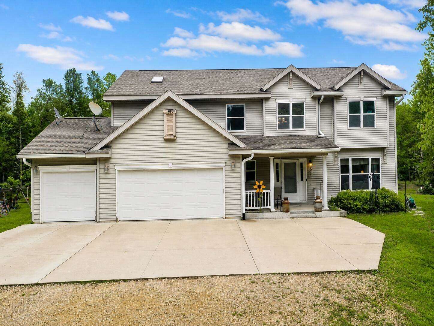 5.4 Acres of Land with Home for Sale in Buena Vista Town, Wisconsin