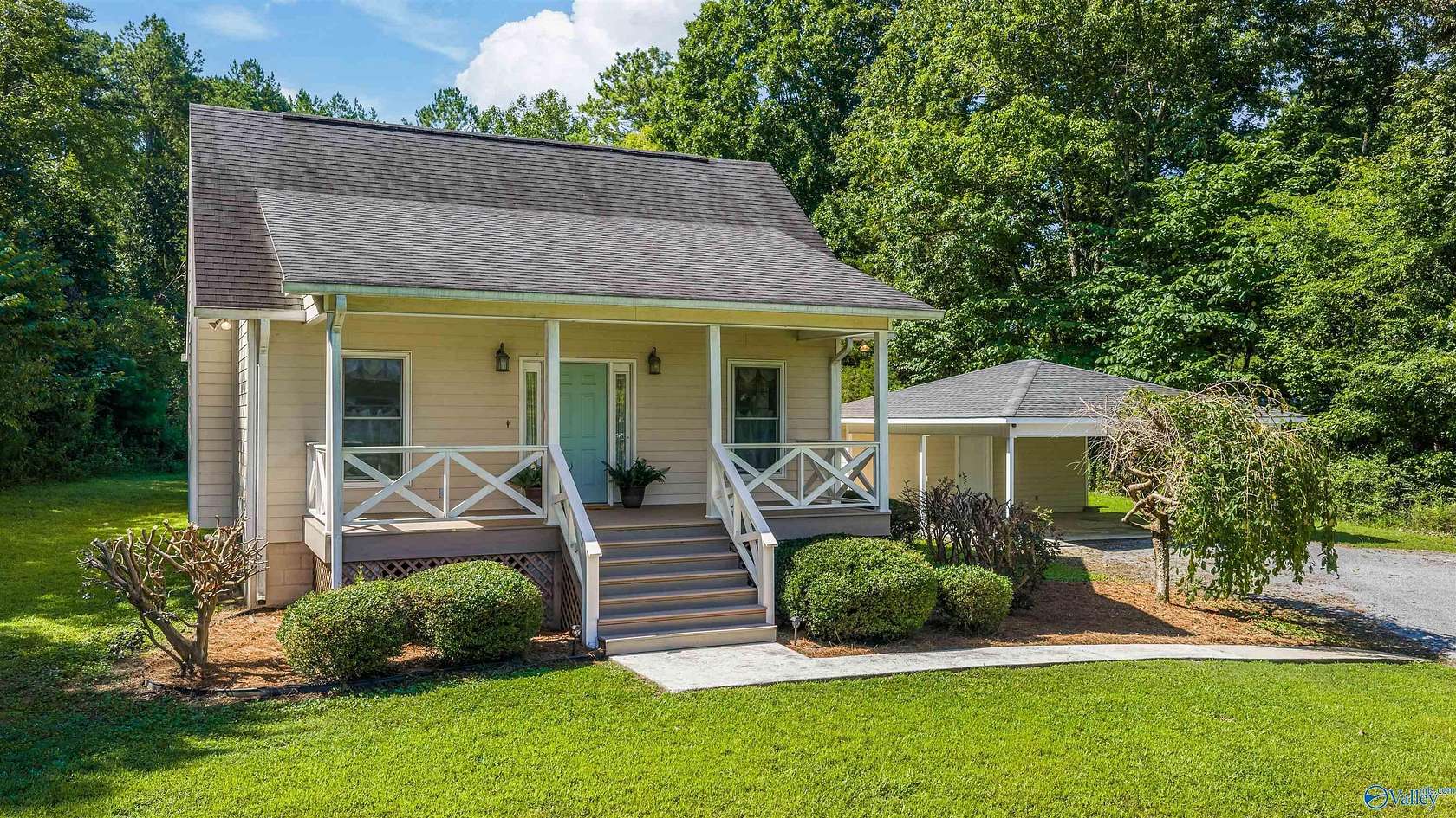 1.64 Acres of Land with Home for Sale in Fort Payne, Alabama