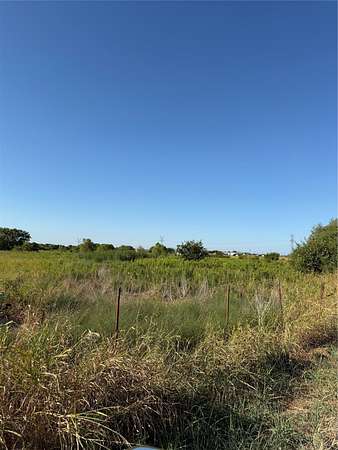 7 Acres of Residential Land for Sale in Blooming Grove, Texas