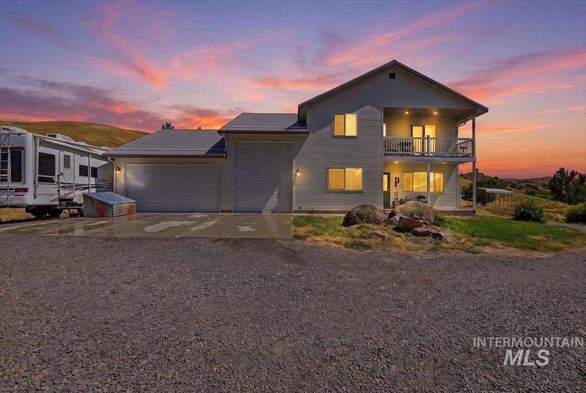 28.6 Acres of Land with Home for Sale in Sweet, Idaho