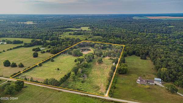 20 Acres of Recreational Land for Sale in Lamar, Missouri