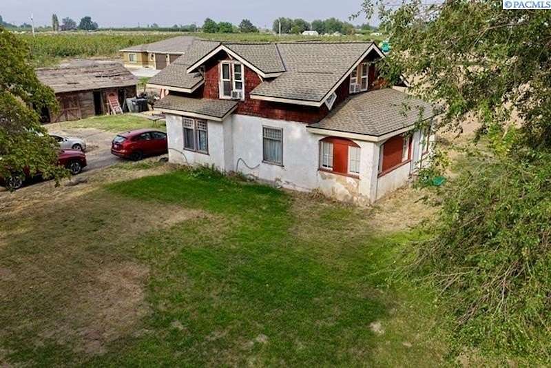 2.6 Acres of Land with Home for Sale in Grandview, Washington