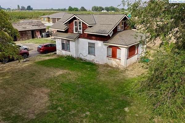 2.6 Acres of Land with Home for Sale in Grandview, Washington