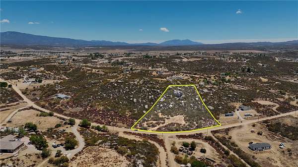 2.77 Acres of Residential Land for Sale in Aguanga, California