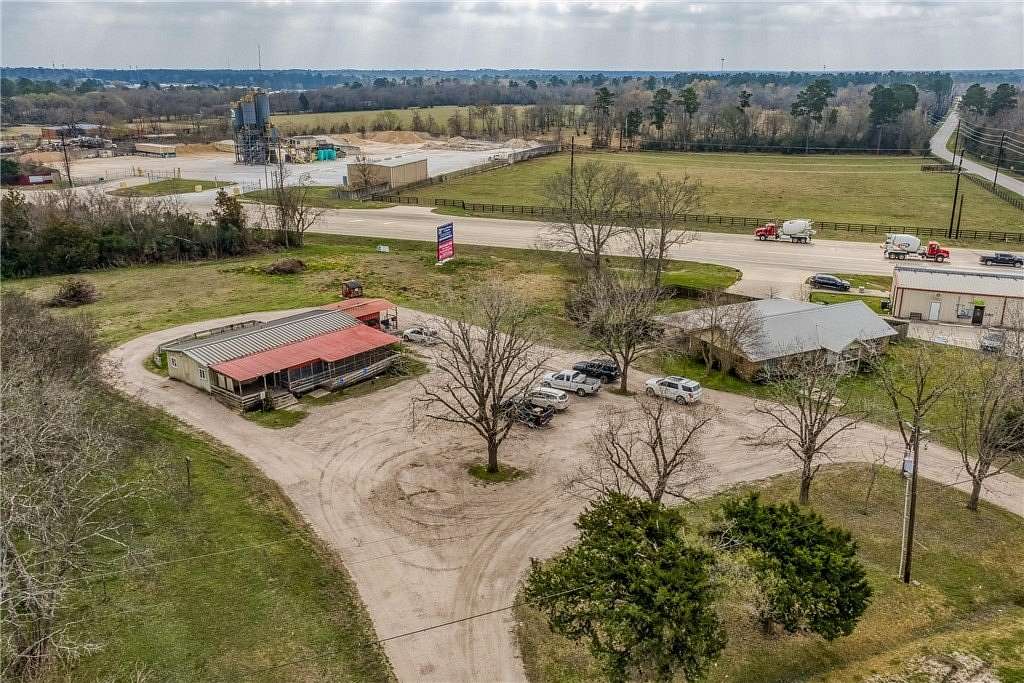 2.5 Acres of Mixed-Use Land for Sale in Magnolia, Texas