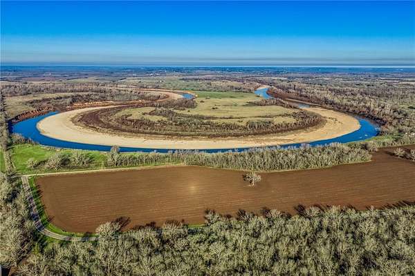 360 Acres of Land for Sale in Sealy, Texas