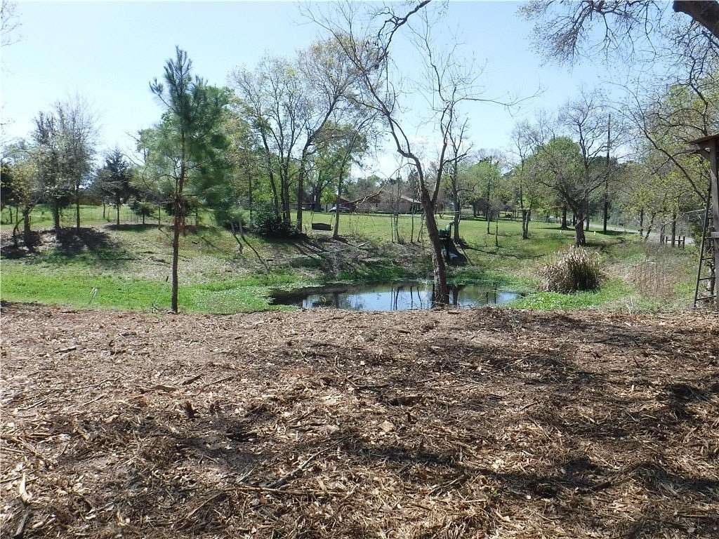 8 Acres of Land for Sale in Sealy, Texas
