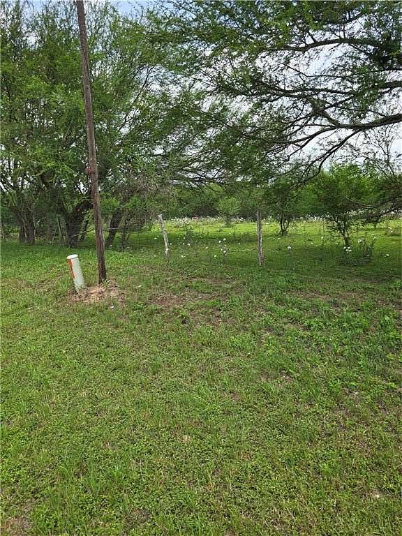 8 Acres of Land for Sale in San Felipe, Texas