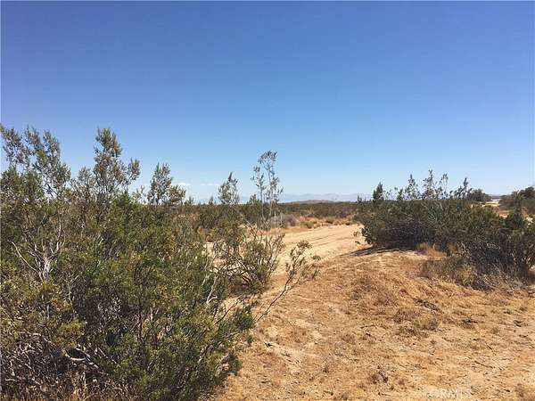 4 Acres of Land for Sale in Mojave, California